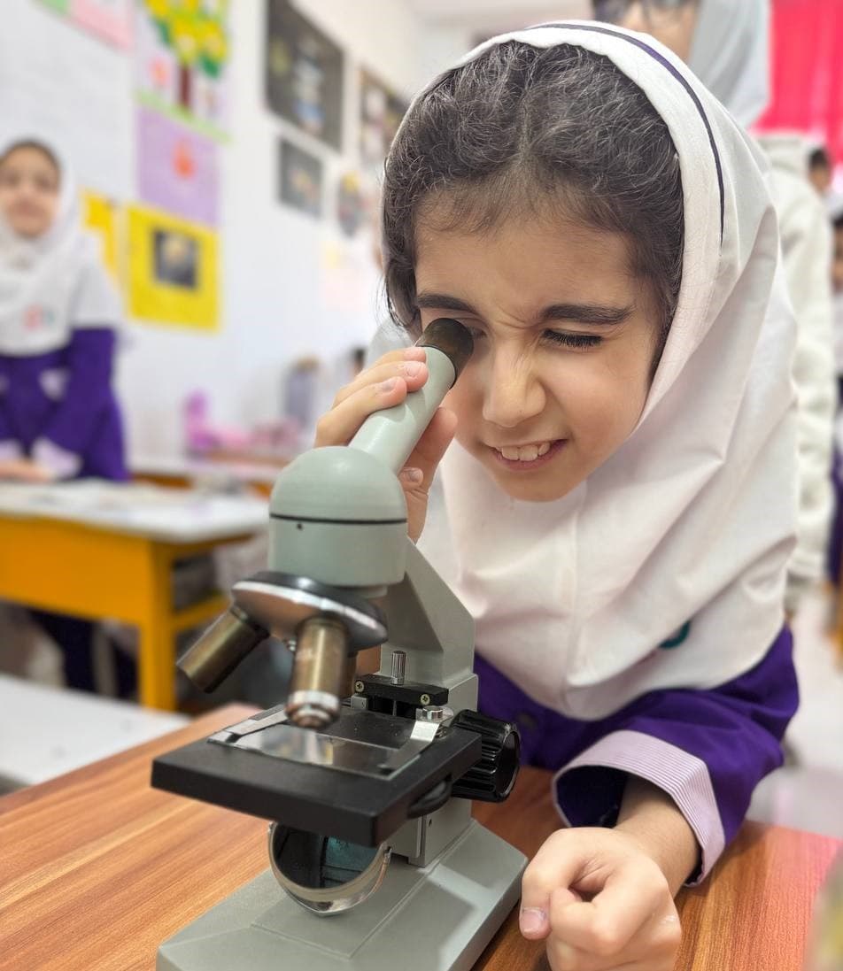 پیش دبستانی و دبستان دخترانه غیر دولتی قائم
